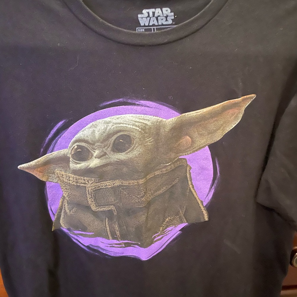 Star Wars Baby Yoda Grogu shirt L